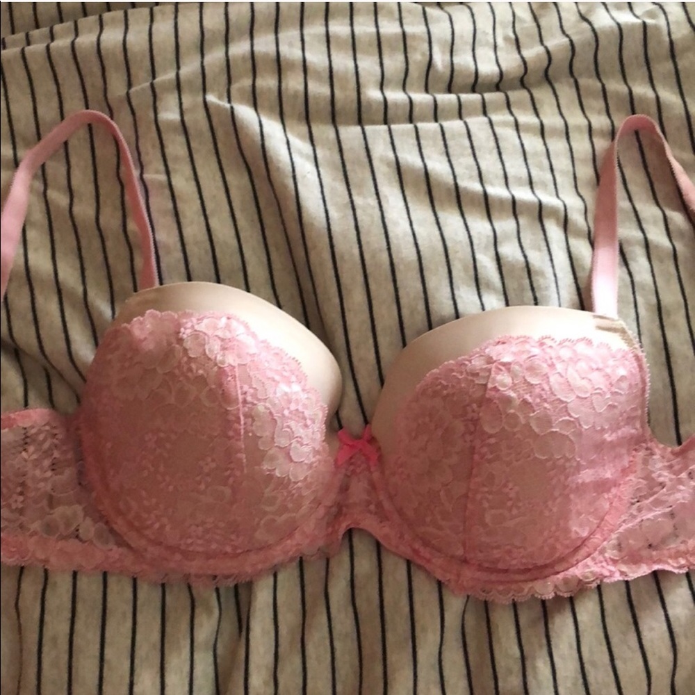 Victoria’s Secret pink bra